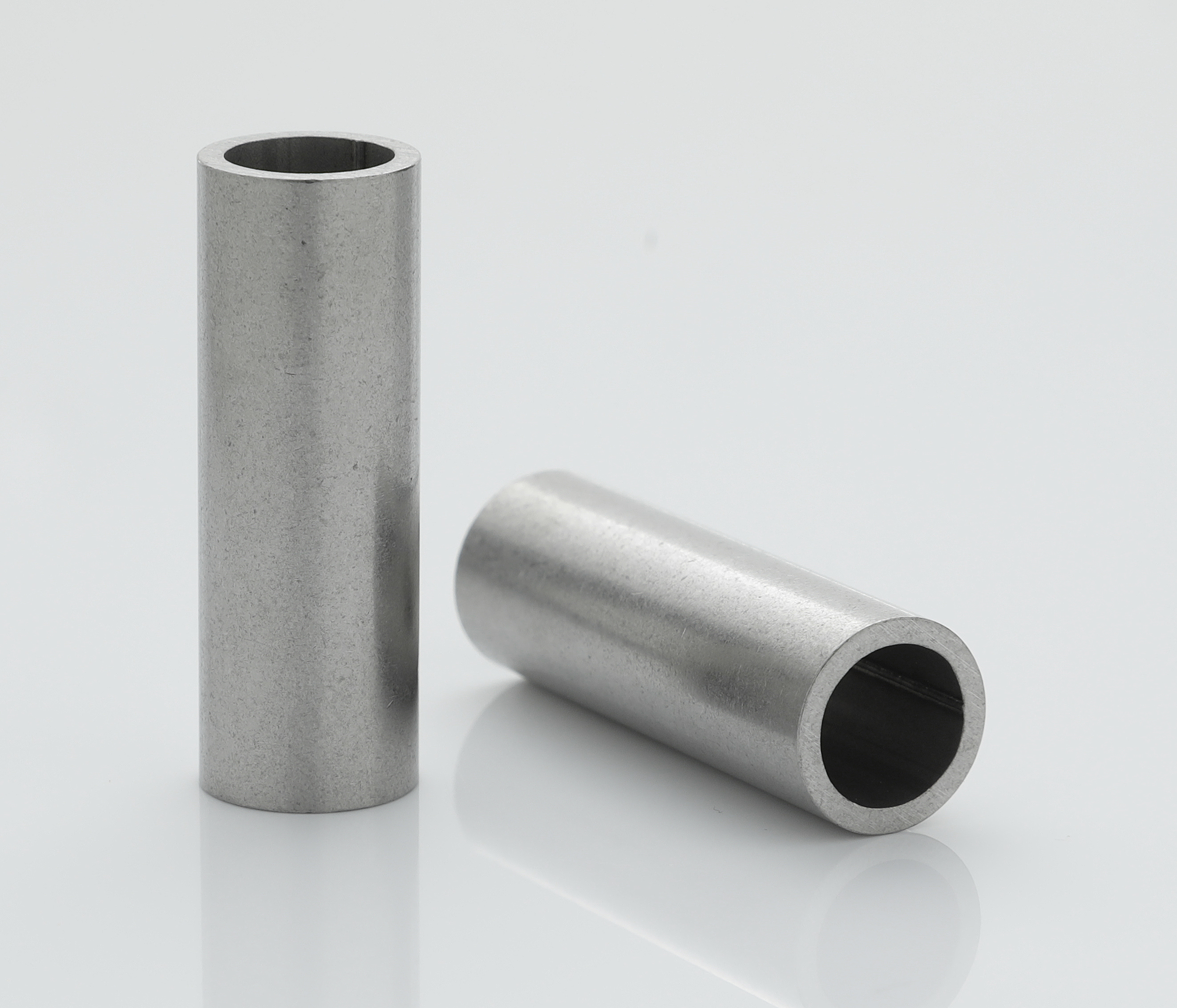 Stainless steel sleeves 12x9x1,5 mm (up to M8)